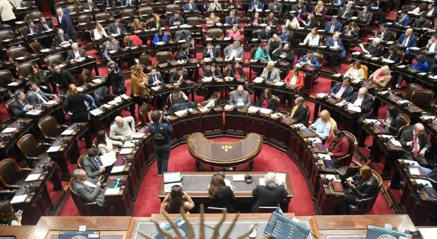 Reducción de la jornada laboral: comienza el debate pero sin definiciones