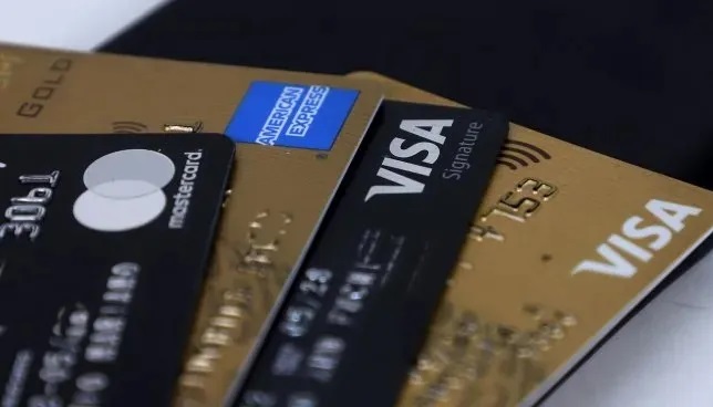 Tarjetas de crédito: a partir de noviembre será más costoso pagar en cuotas