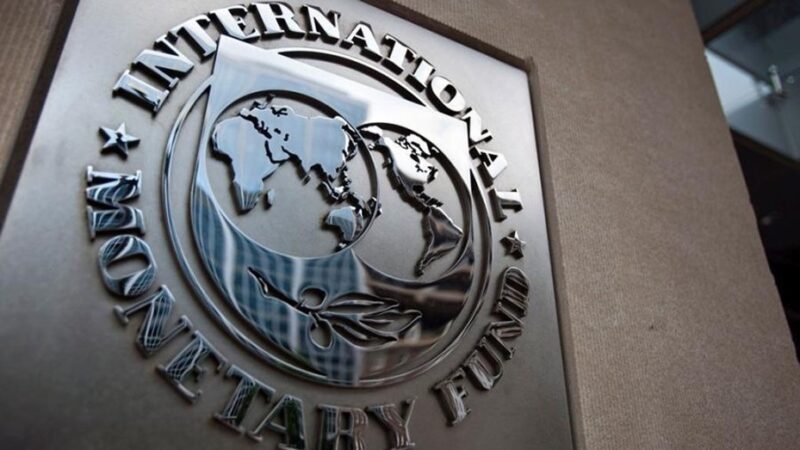 El Gobierno comienza a renegociar el acuerdo con el FMI: «Está virtualmente caído»