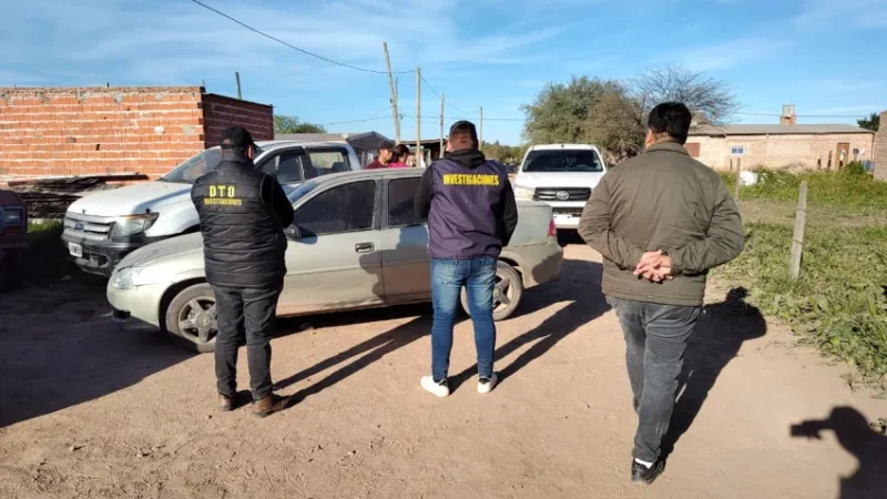 Saenz Peña: Allanamiento en la casa de los secuestradores de la adolescente de 14 años: se incautaron armas y un auto